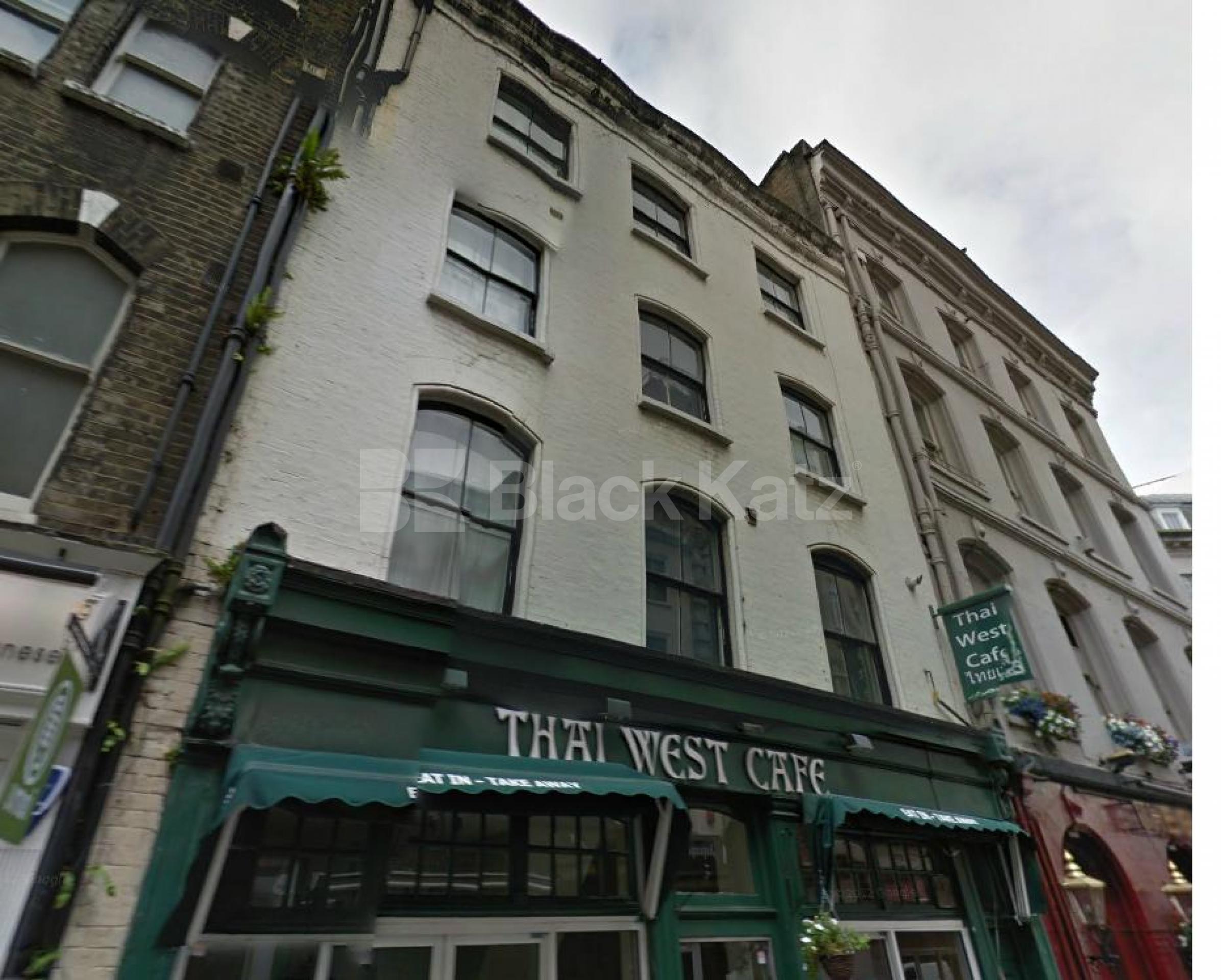 			4 Bedroom, 1 bath, 1 reception Flat			 Brewer Street, PICCADILLY CIRCUS -SOHO W1